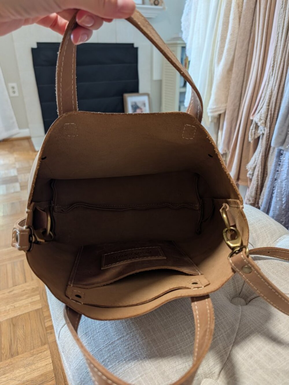 Portland leather medium crossbody bag in Cappuccino - Picture 3 of 6
